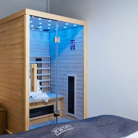 Lipa Plac ポストイナ